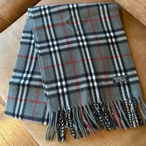 Burberry Gray Checkered 100% Lambswool Scarf